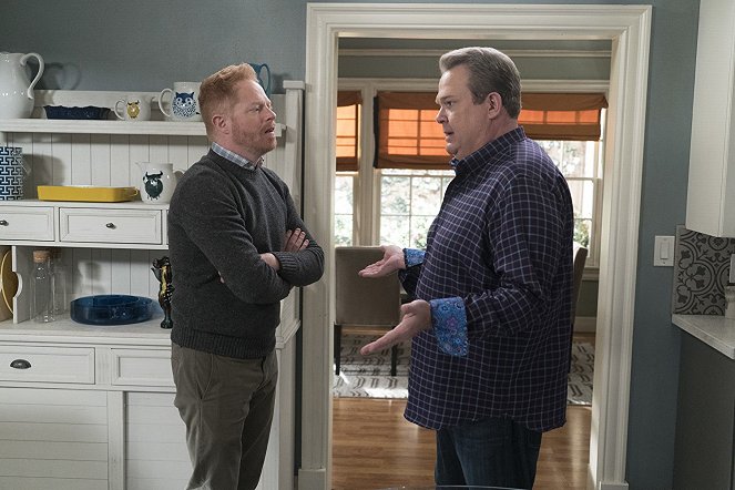 Modern Family - He Said, She Shed - Van film - Jesse Tyler Ferguson, Eric Stonestreet