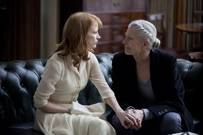 Coriolanus - Filmfotók - Jessica Chastain, Vanessa Redgrave