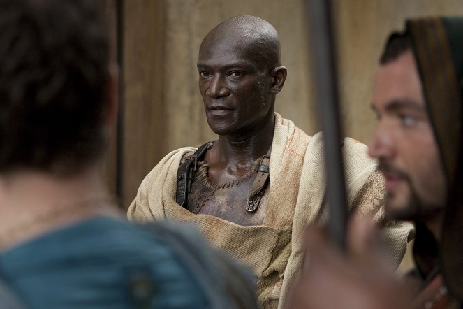 Spartacus - Blood and Sand - Delicate Things - Photos - Peter Mensah