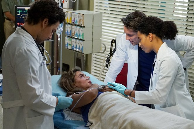 Grey's Anatomy - Back Where You Belong - Photos - Giacomo Gianniotti, Samaire Armstrong, Martin Henderson, Kelly McCreary
