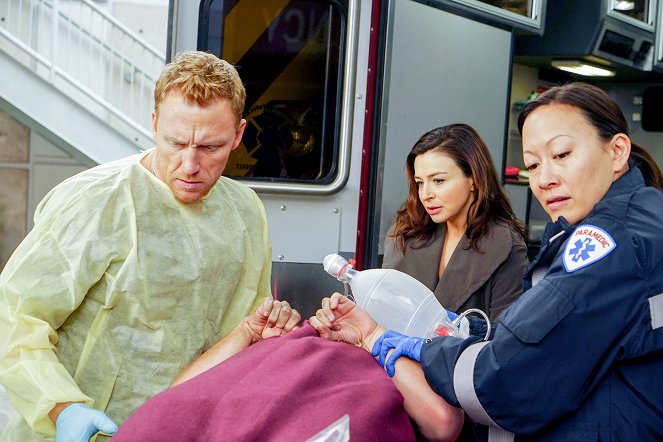 Grey's Anatomy - Civil War - Photos - Kevin McKidd, Caterina Scorsone