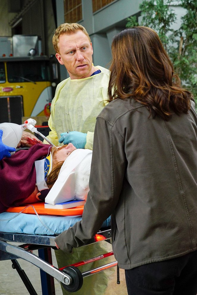 Grey's Anatomy - Die jungen Ärzte - Season 13 - Schlagabtausch - Filmfotos - Kevin McKidd