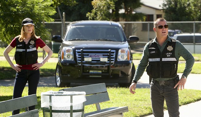 CSI: Crime Scene Investigation - 418/427 - Van film - Marg Helgenberger, George Eads