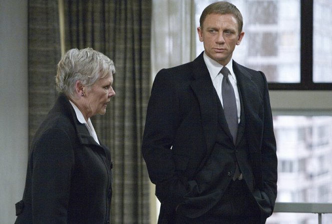 007 Quantum of Solace - Z filmu - Judi Dench, Daniel Craig