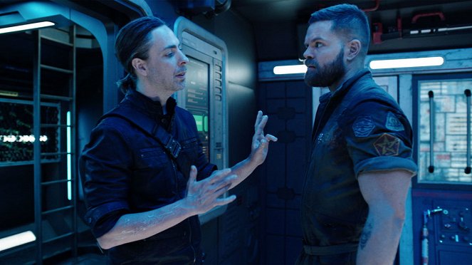 The Expanse - It Reaches Out - Photos - Brandon McGibbon, Wes Chatham
