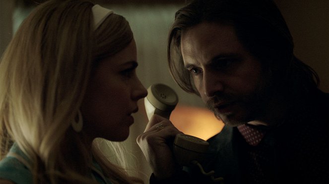 12 Monkeys - Retour vers le passé - Film - Amanda Schull, Aaron Stanford