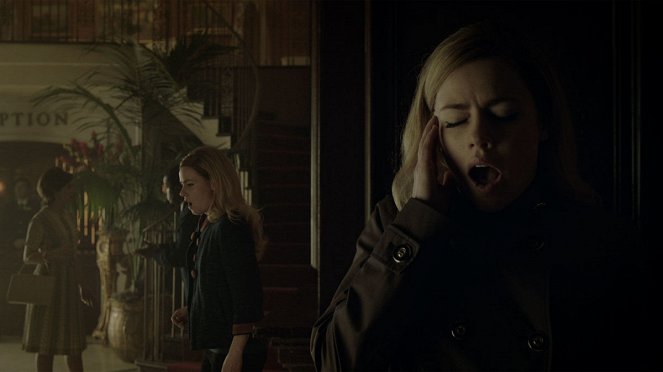 12 Monkeys - Season 4 - After - Photos - Amanda Schull