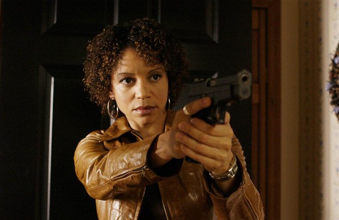 Missing - Do filme - Gloria Reuben