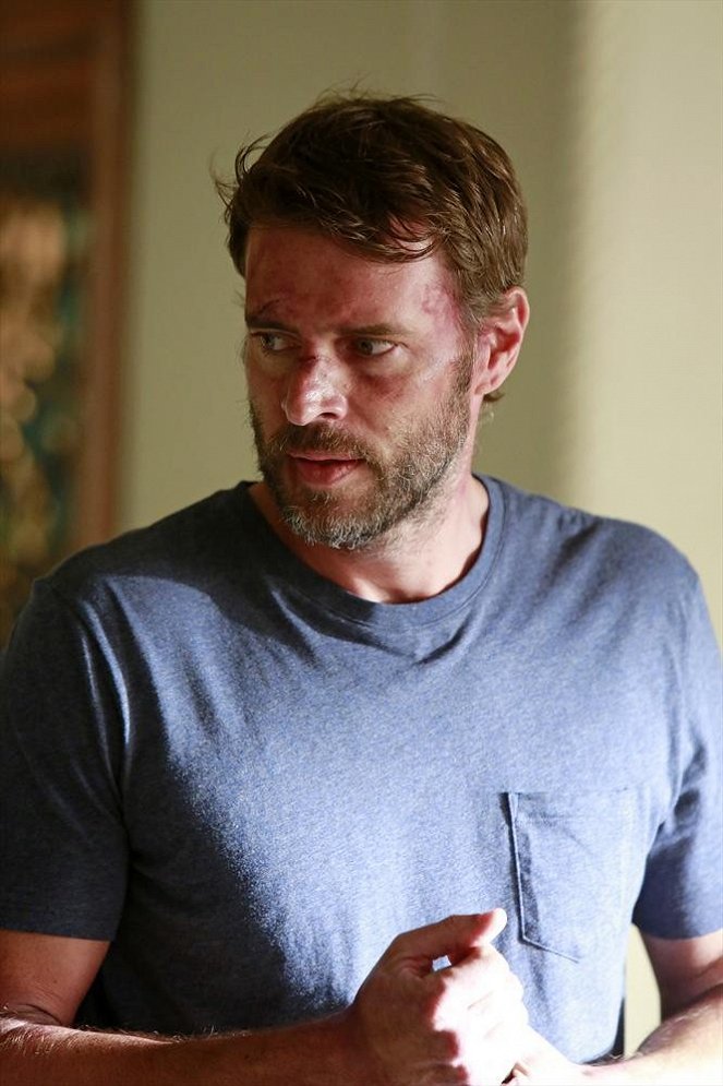 Scandal - Season 3 - Mrs. Smith Goes to Washington - Photos - Scott Foley