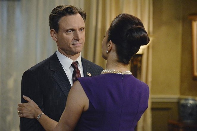Scandal - Everything's Coming Up Mellie - Photos - Tony Goldwyn