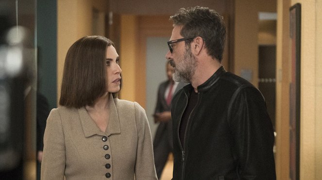 Dobrá manželka - Pondělí - Z filmu - Julianna Margulies, Jeffrey Dean Morgan