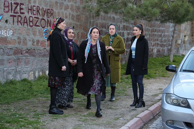 Mavi szerelme - Season 2 - Filmfotók - Ayşegül Ünsal