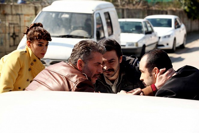 Kardeş Payı - Cesetler - De la película