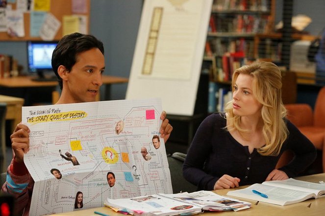 Community - Orígenes heroicos - De la película - Danny Pudi, Gillian Jacobs