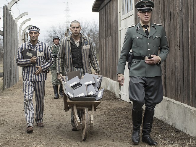 El fotógrafo de Mauthausen - De la película - Alain Hernández, Mario Casas