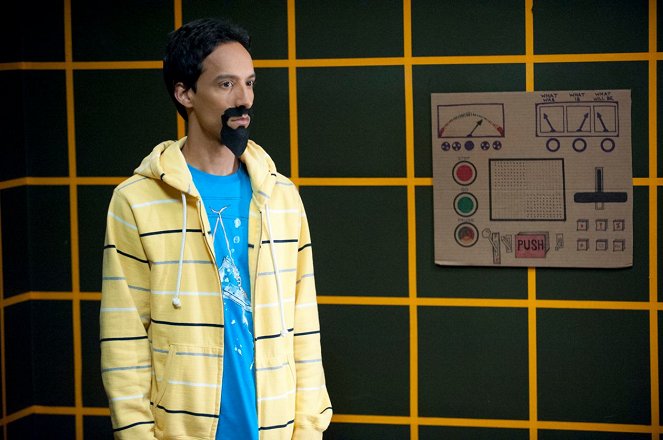 Community - Introduction to Finality - Photos - Danny Pudi