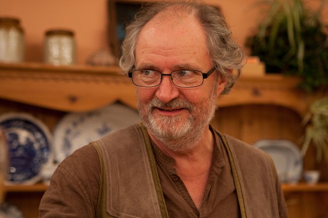 Another Year - Do filme - Jim Broadbent