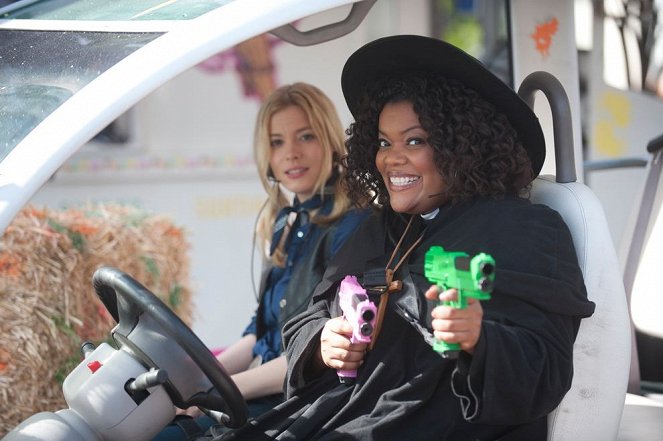 Community - Für ein paar Paintballs mehr - Werbefoto - Gillian Jacobs, Yvette Nicole Brown