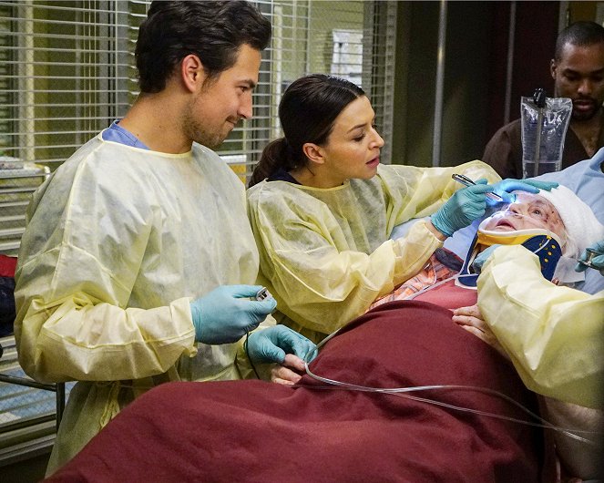 Grey's Anatomy - Season 13 - 'Till I Hear It from You - Photos - Giacomo Gianniotti, Caterina Scorsone, June Squibb