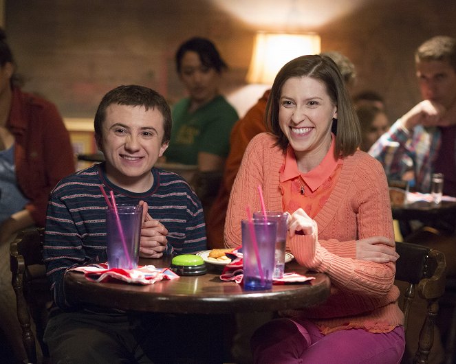 Middle - The Royal Flush - Kuvat elokuvasta - Atticus Shaffer, Eden Sher