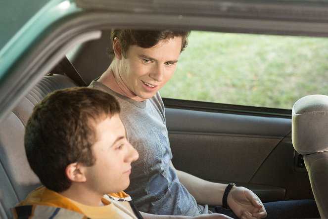 The Middle - Season 9 - A Heck of a Ride (1) - Photos - Atticus Shaffer, Charlie McDermott