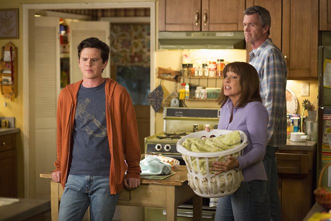 The Middle - A Heck of a Ride (2) - Van film - Charlie McDermott, Patricia Heaton, Neil Flynn
