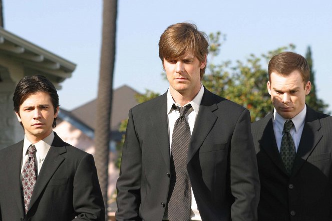 Six Feet Under - Falling into Place - Photos - Freddy Rodríguez, Peter Krause, Michael C. Hall