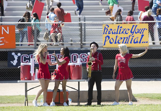 Glee - Homecoming - Filmfotos - Heather Morris, Naya Rivera, Dianna Agron