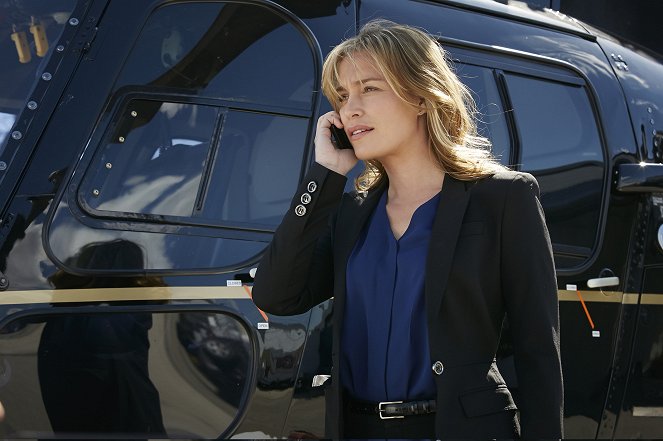 Agentka bez minulosti - Season 5 - Shady Lane - Z filmu - Piper Perabo