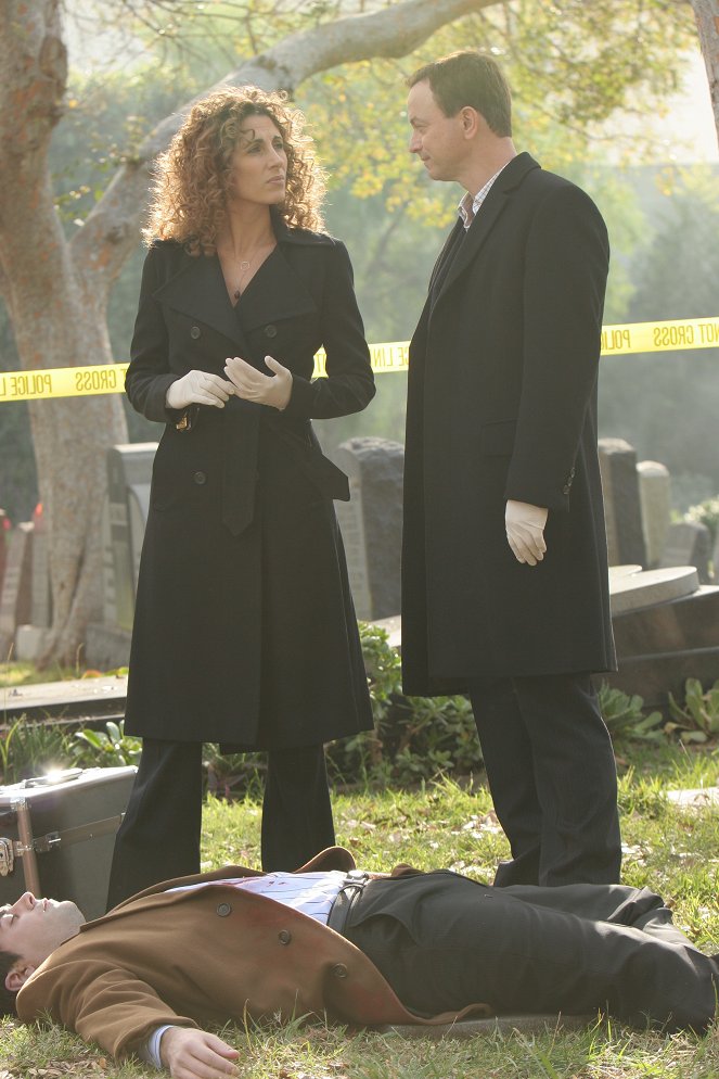 CSI: Kryminalne zagadki Nowego Jorku - Niebezpieczna gra - Z filmu - Melina Kanakaredes, Gary Sinise