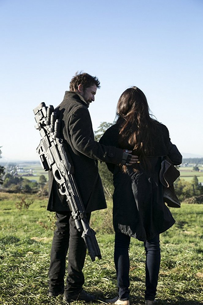 Falling Skies - Ghost in the Machine - Photos - Noah Wyle