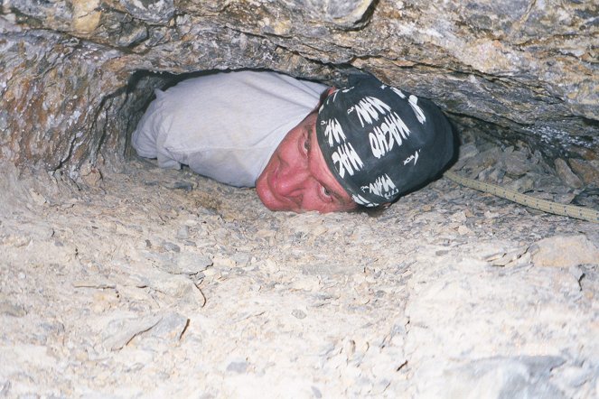 Living Dark: The Story of Ted the Caver - Z filmu