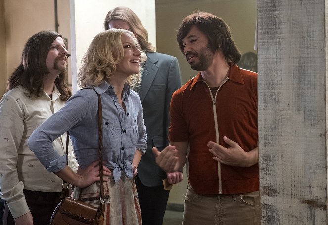 I'm Dying Up Here - Between Us - Photos - Ari Graynor, Al Madrigal