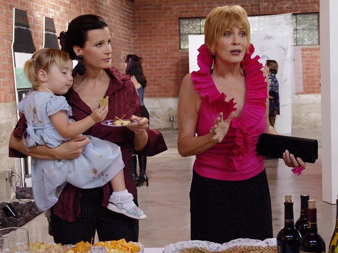 Six Feet Under - Gestorben wird immer - Season 4 - Geteiltes Leid - Filmfotos - Rachel Griffiths, Joanna Cassidy