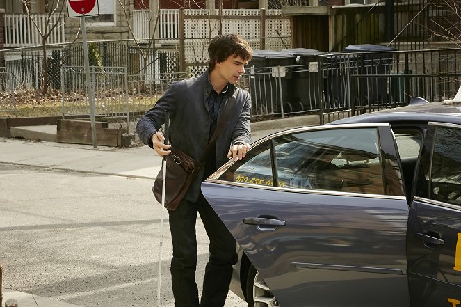 Covert Affairs - Season 5 - Unseen Power Of The Picket Fence - Photos - Christopher Gorham