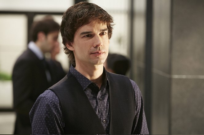 Covert Affairs - Season 5 - Unseen Power Of The Picket Fence - Photos - Christopher Gorham