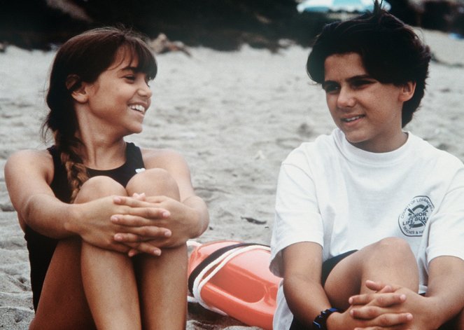 Los vigilantes de la playa - Season 4 - Lover's Cove - De la película - Anndi McAfee, Jeremy Jackson