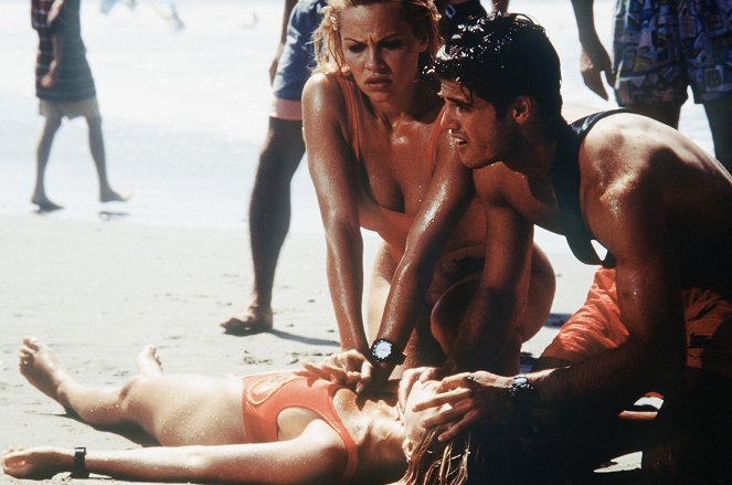 Los vigilantes de la playa - Season 4 - Ironman Buchannon - De la película - Pamela Anderson, David Charvet