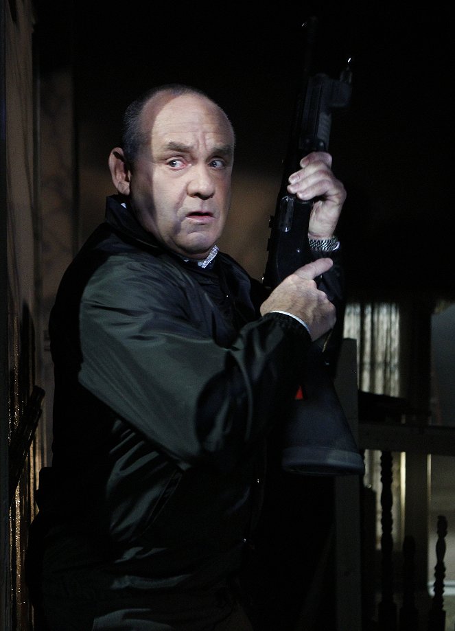 CSI: Crime Scene Investigation - Season 11 - In a Dark, Dark House - Photos - Paul Guilfoyle