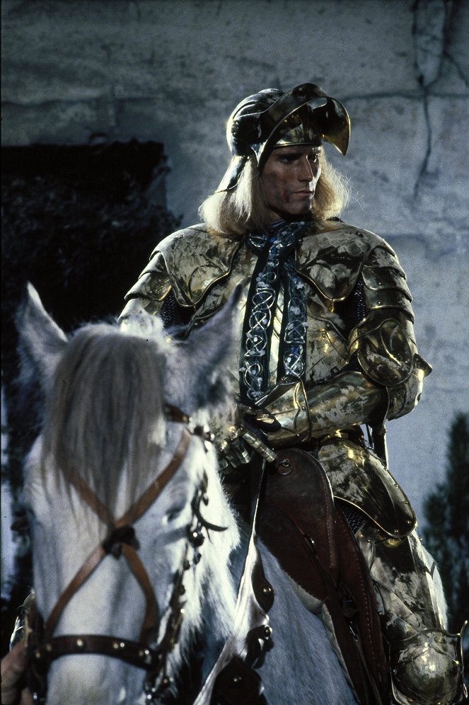 Sword of the Valiant: The Legend of Sir Gawain and the Green Knight - Van film - Miles O'Keeffe
