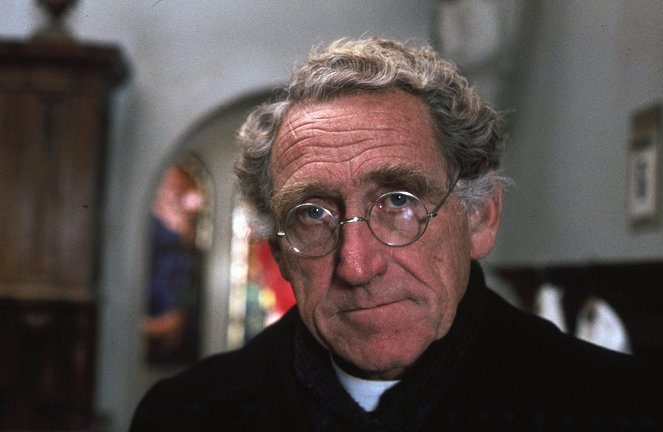 O Ovo da Serpente - Do filme - James Whitmore