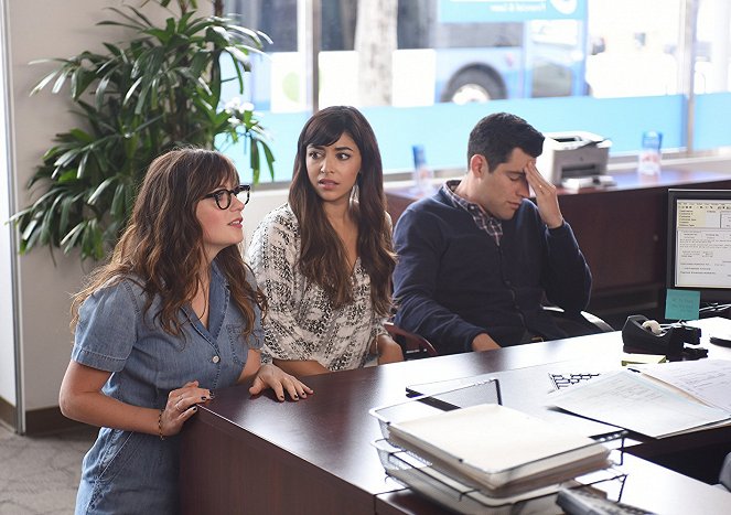 New Girl - Season 6 - House Hunt - Photos - Zooey Deschanel, Hannah Simone, Max Greenfield