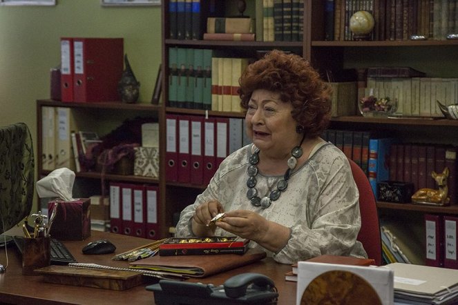 Munkaügyek - Season 5 - Az irodafelújítás - De la película - Piroska Molnár