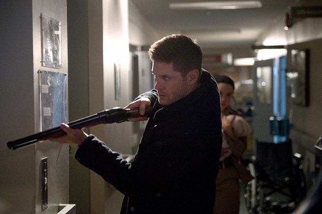Supernatural - Season 11 - Form and Void - Van film - Jensen Ackles