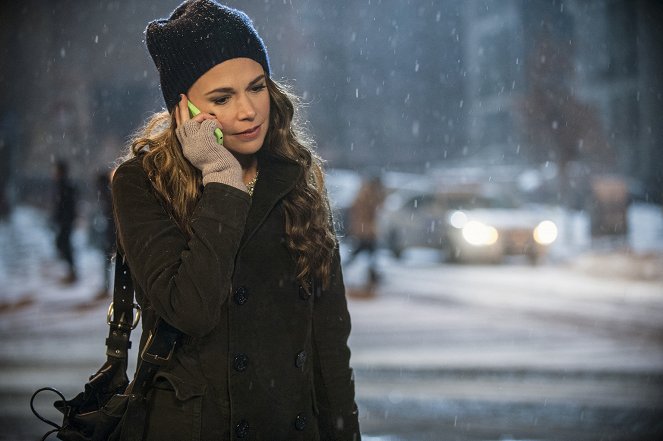 Younger - Season 1 - Liza Sows Her Oates - Photos - Sutton Foster