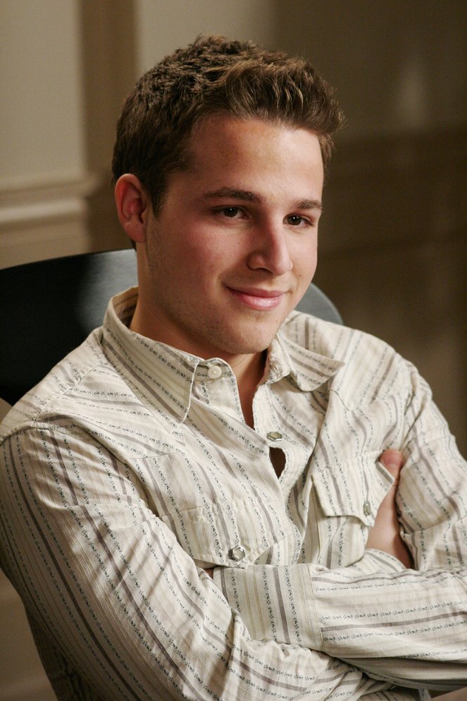 Desperate Housewives - Don't Look at Me - Photos - Shawn Pyfrom