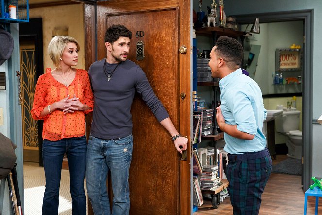 Baby Daddy - Season 2 - There's Something Fitchy Going On - Photos - Chelsea Kane, Matt Dallas