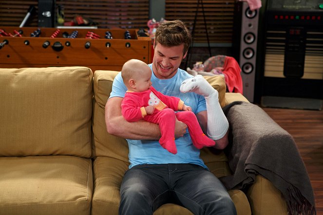 Baby Daddy - On the Lamb-y - Photos - Derek Theler