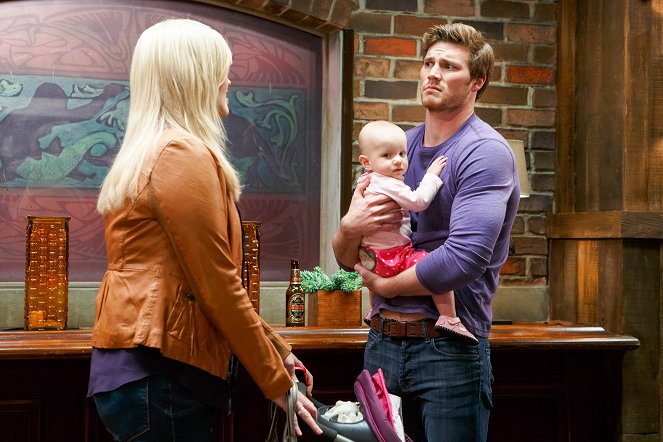 Baby Daddy - All's Flair in Love and War - Do filme - Derek Theler