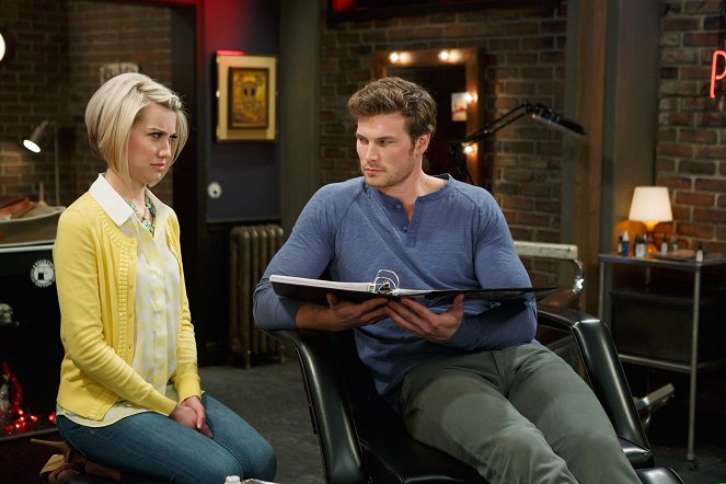 Baby Daddy - The Playdate's the Thing/The Emma Dilemma - Photos - Chelsea Kane, Derek Theler